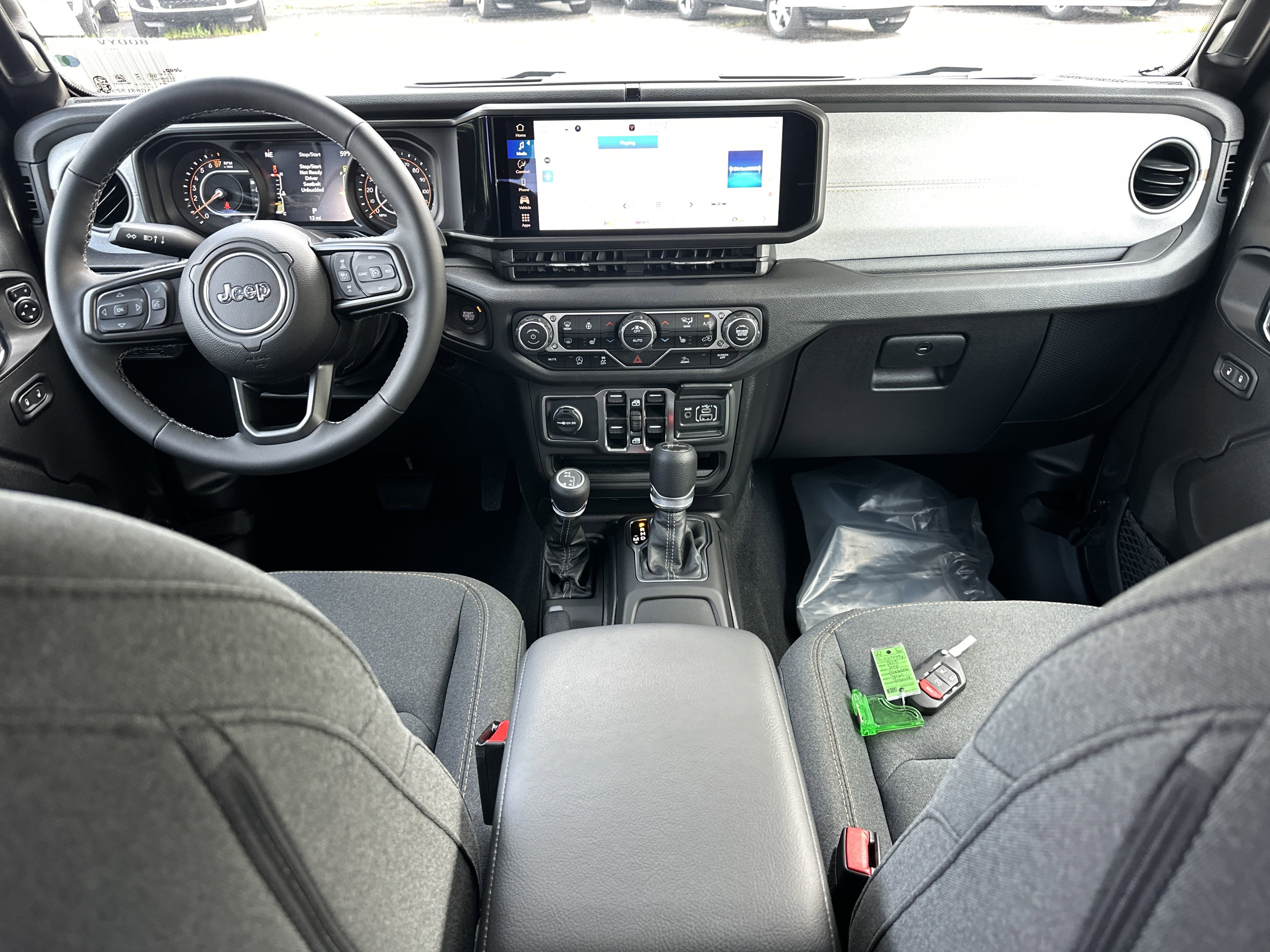 New 2025 Jeep Gladiator Sport image 32