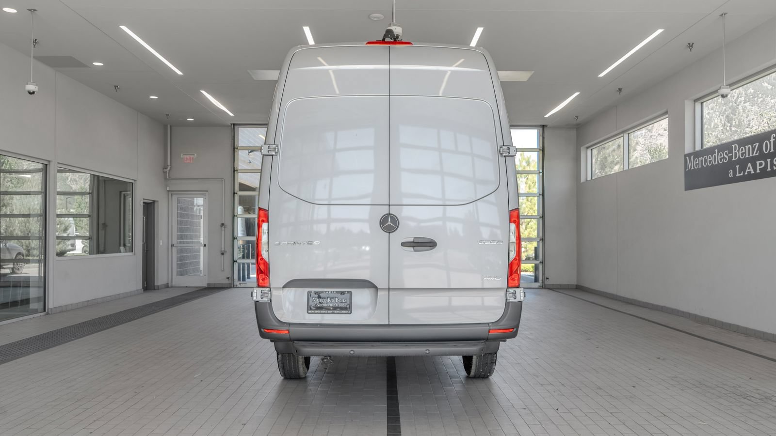 Used 2025 Mercedes-Benz Sprinter 2500 image 14