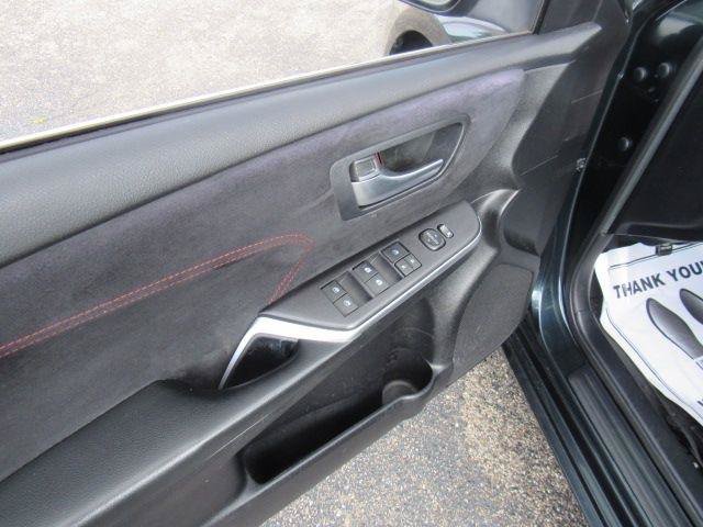 Used 2015 Toyota Camry XSE FWD image 23