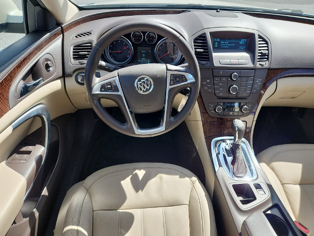 Used 2012 Buick Regal Leather FWD image 11