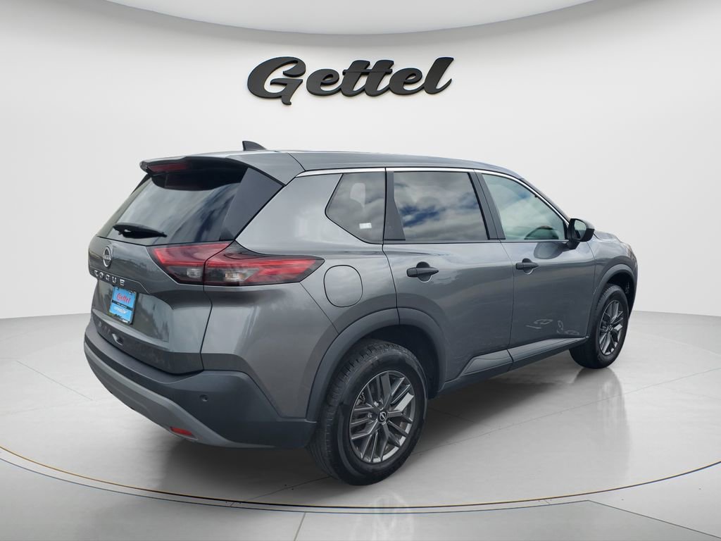 Used 2023 Nissan Rogue S image 5