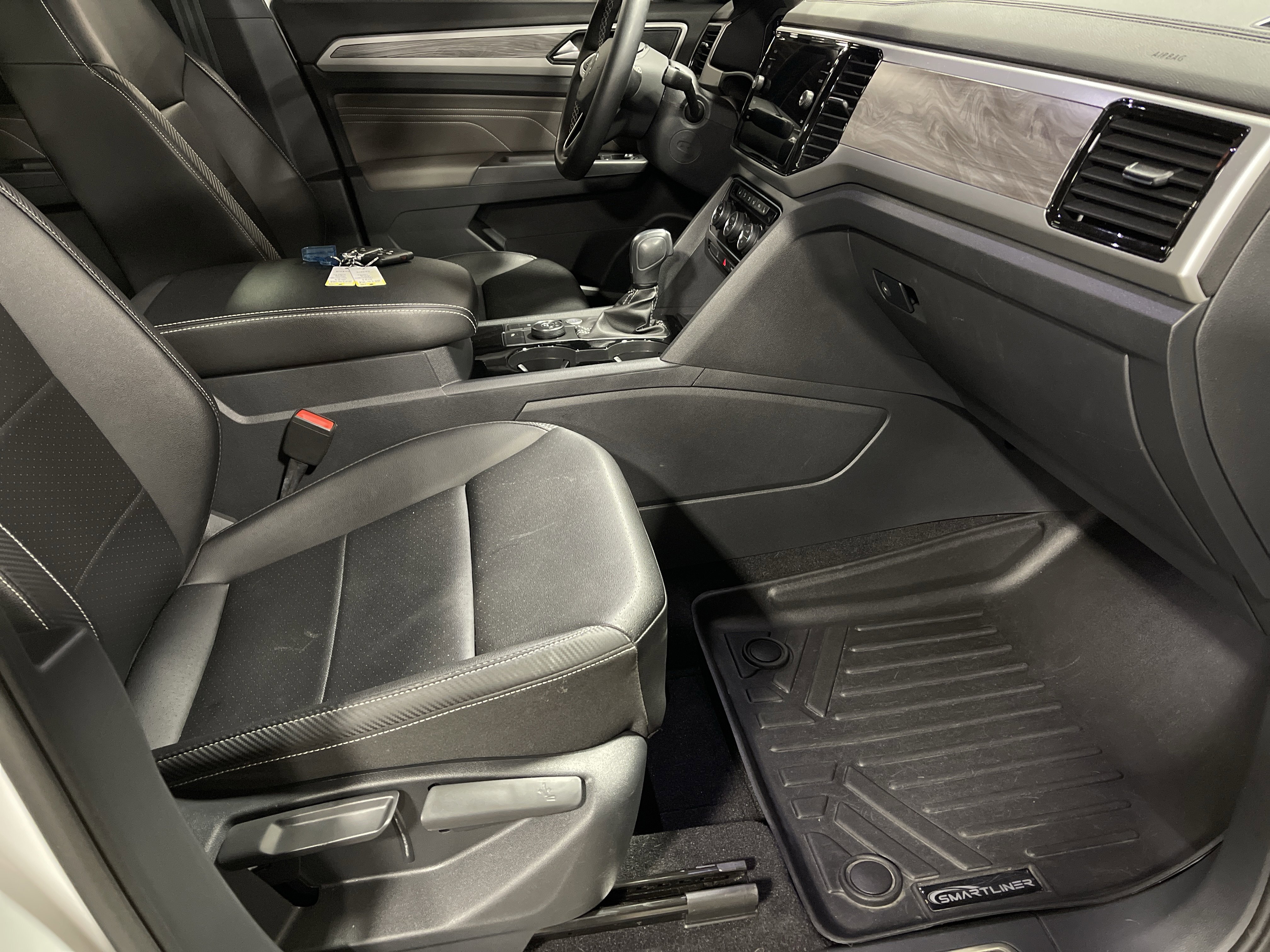 Used 2023 Volkswagen Atlas Cross Sport SE w/ Black Wheel Package image 13