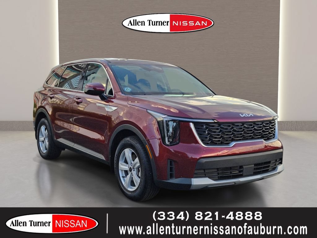 Used 2025 Kia Sorento LX FWD image 1