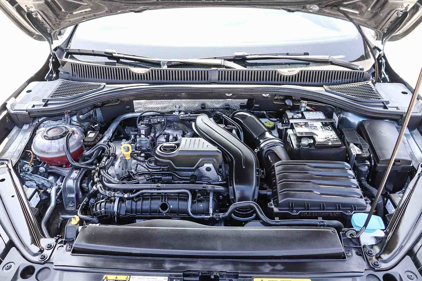 Used 2024 Volkswagen Jetta SE image 28