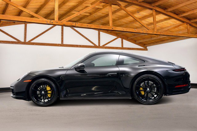 Used 2021 Porsche 911 Carrera image 2