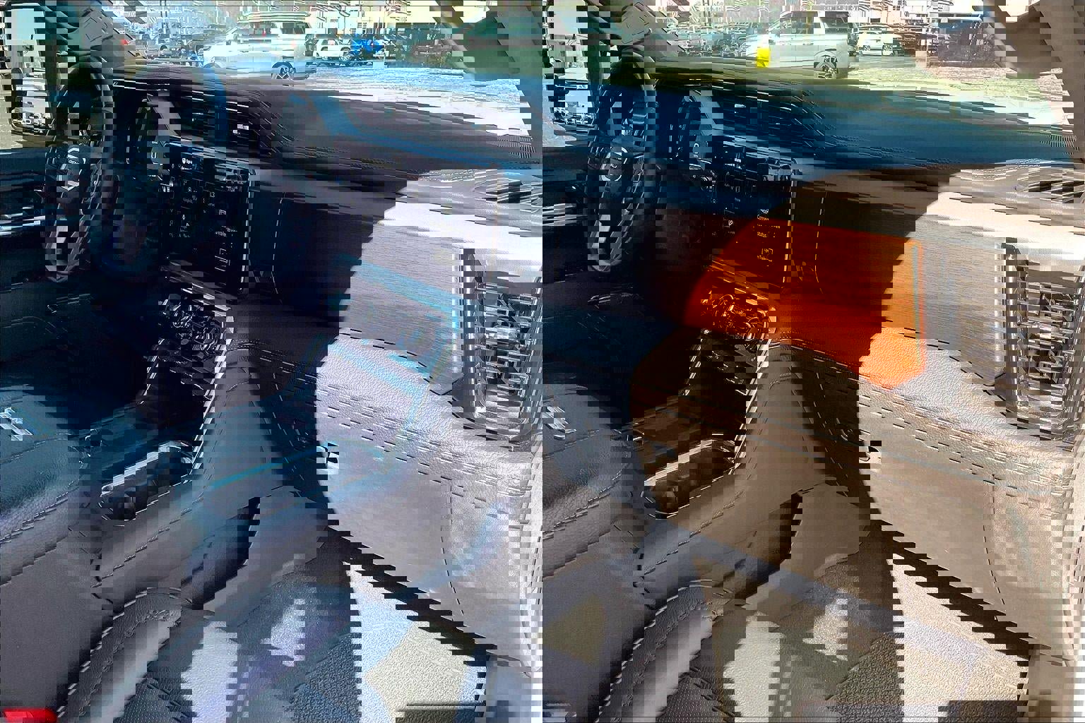 Used 2025 GMC Sierra 2500 Denali w/ Technology Package image 17