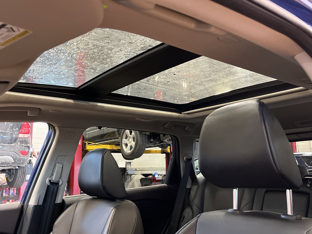 Used 2023 Nissan Rogue SV w/ SV Premium B Package image 18