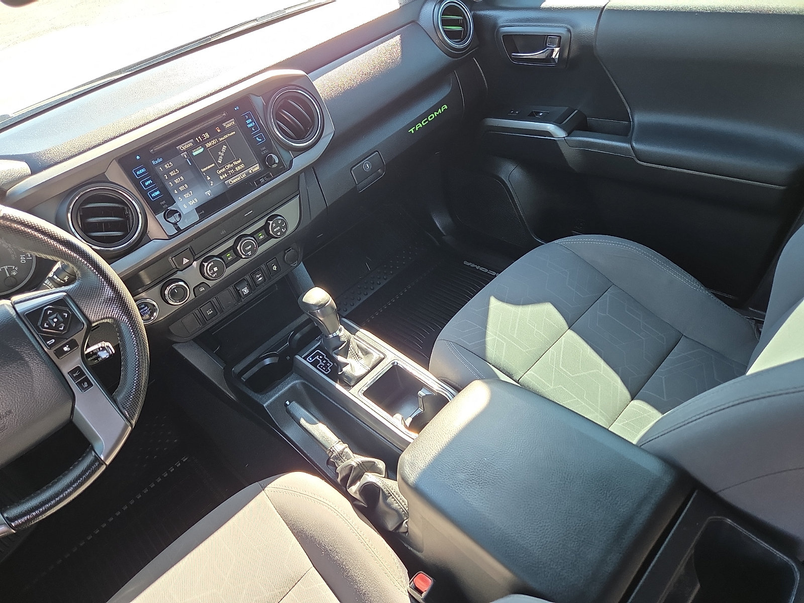 Used 2019 Toyota Tacoma TRD Sport AWD/4WD image 12