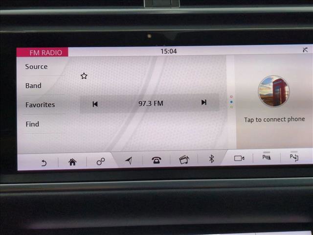 Used 2019 Land Rover Range Rover Velar R-Dynamic SE image 18