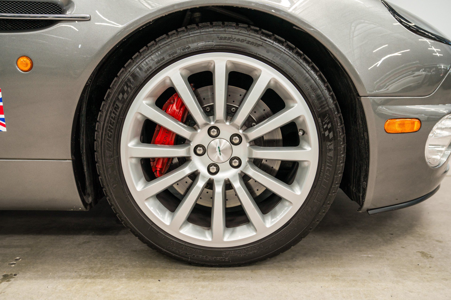 Used 2003 Aston Martin Vanquish RWD image 39