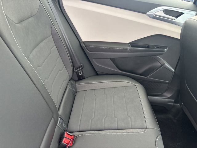 New 2026 Volkswagen Taos SE image 38