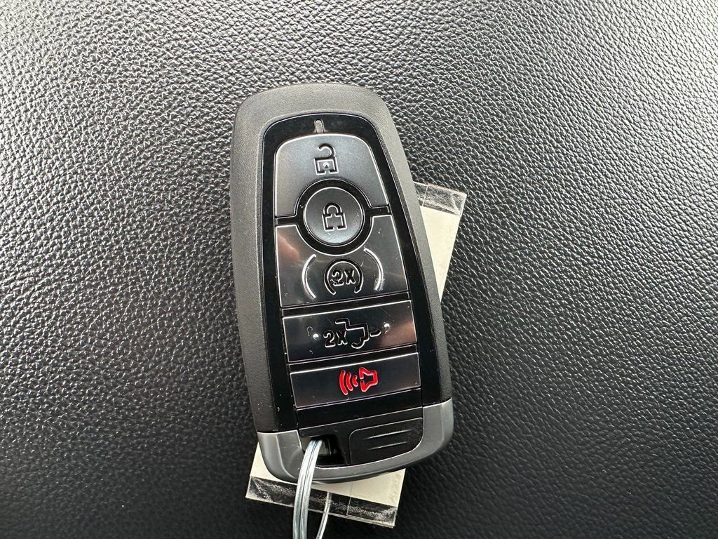 Certified 2021 Ford F150 Lariat image 32