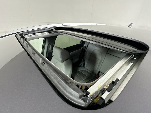 Used 2021 Honda CR-V Touring image 29