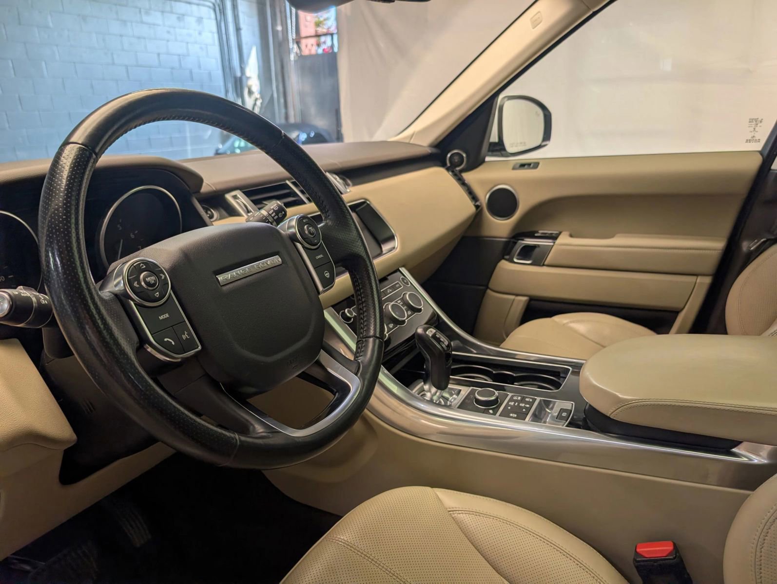 Used 2017 Land Rover Range Rover Sport HSE AWD/4WD image 20