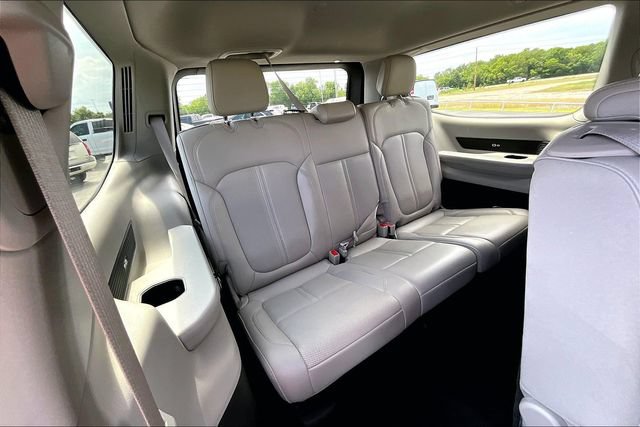 Used 2022 Jeep Wagoneer Series I w/ Convenience Group I AWD/4WD image 26