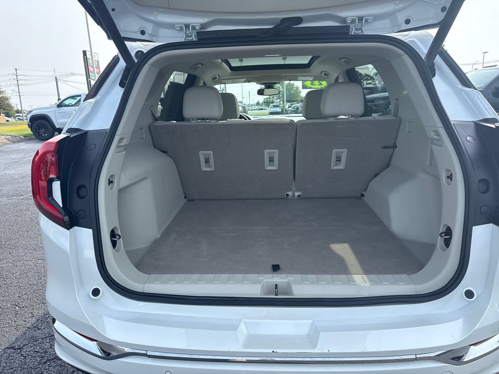 Used 2023 GMC Terrain Denali w/ Denali Premium Package AWD/4WD image 27