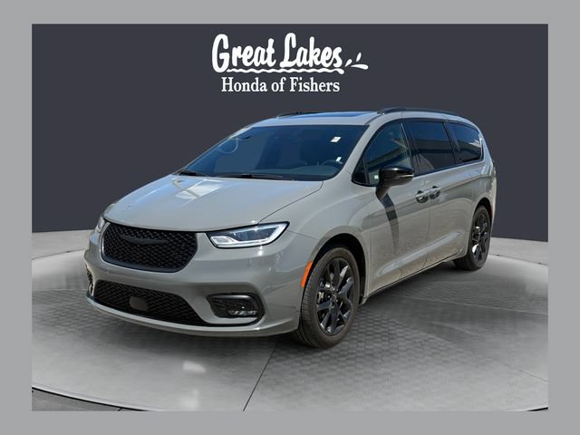 Used 2025 Chrysler Pacifica Limited FWD image 1
