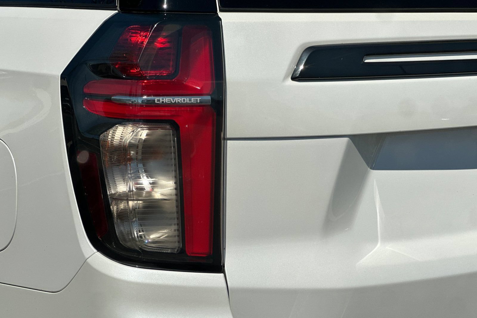 Used 2021 Chevrolet Tahoe Z71 w/ Luxury Package AWD/4WD image 39