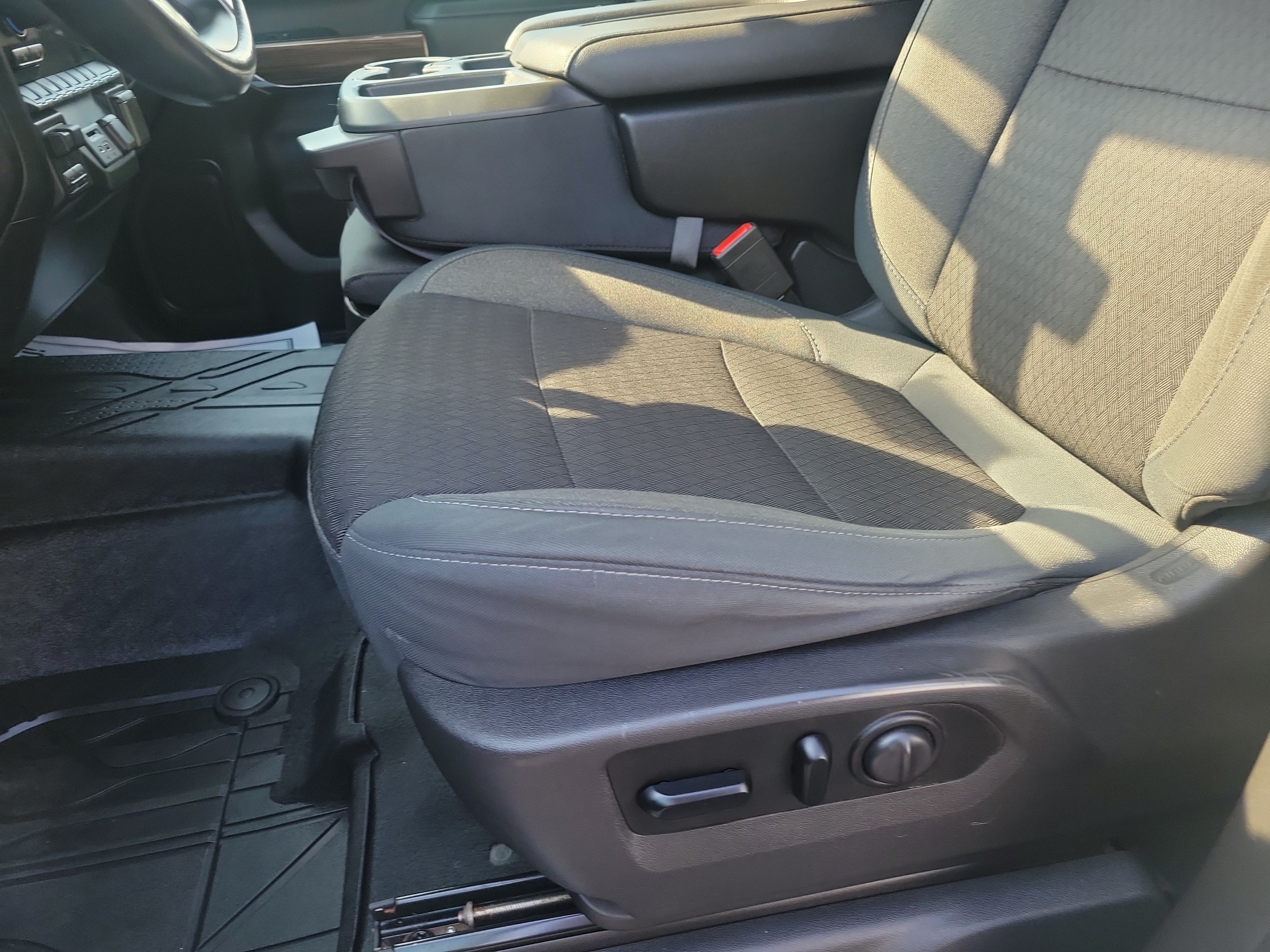 Used 2019 Chevrolet Silverado 1500 LT w/ All-Star Edition AWD/4WD image 17