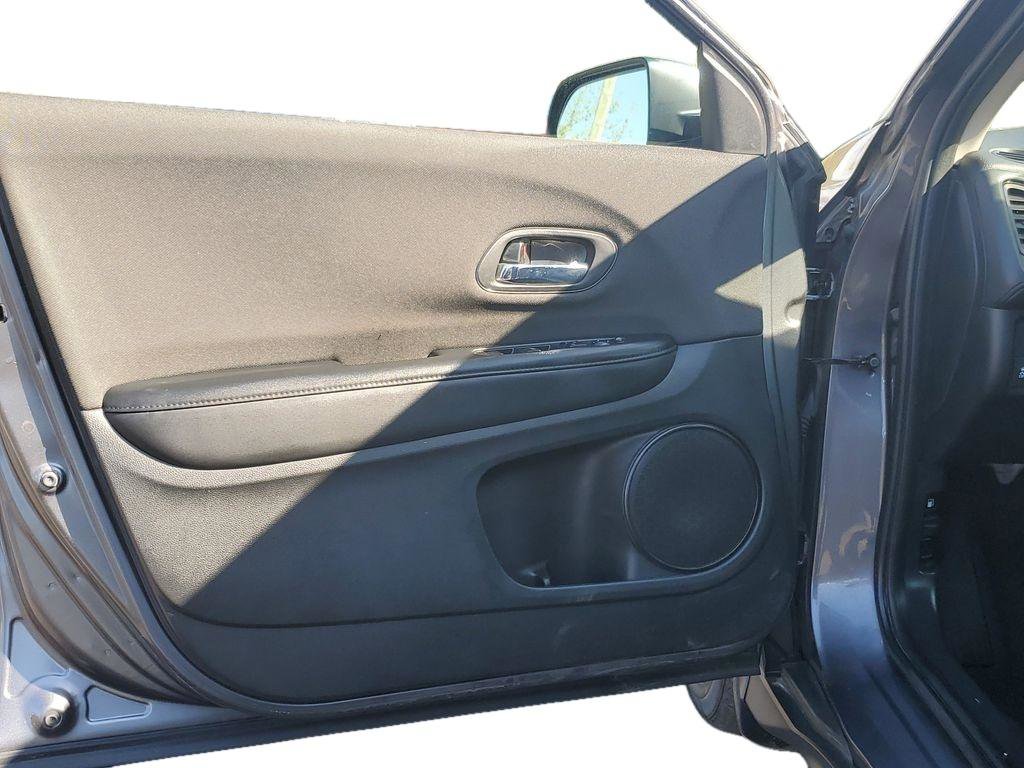 Used 2021 Honda HR-V LX image 11