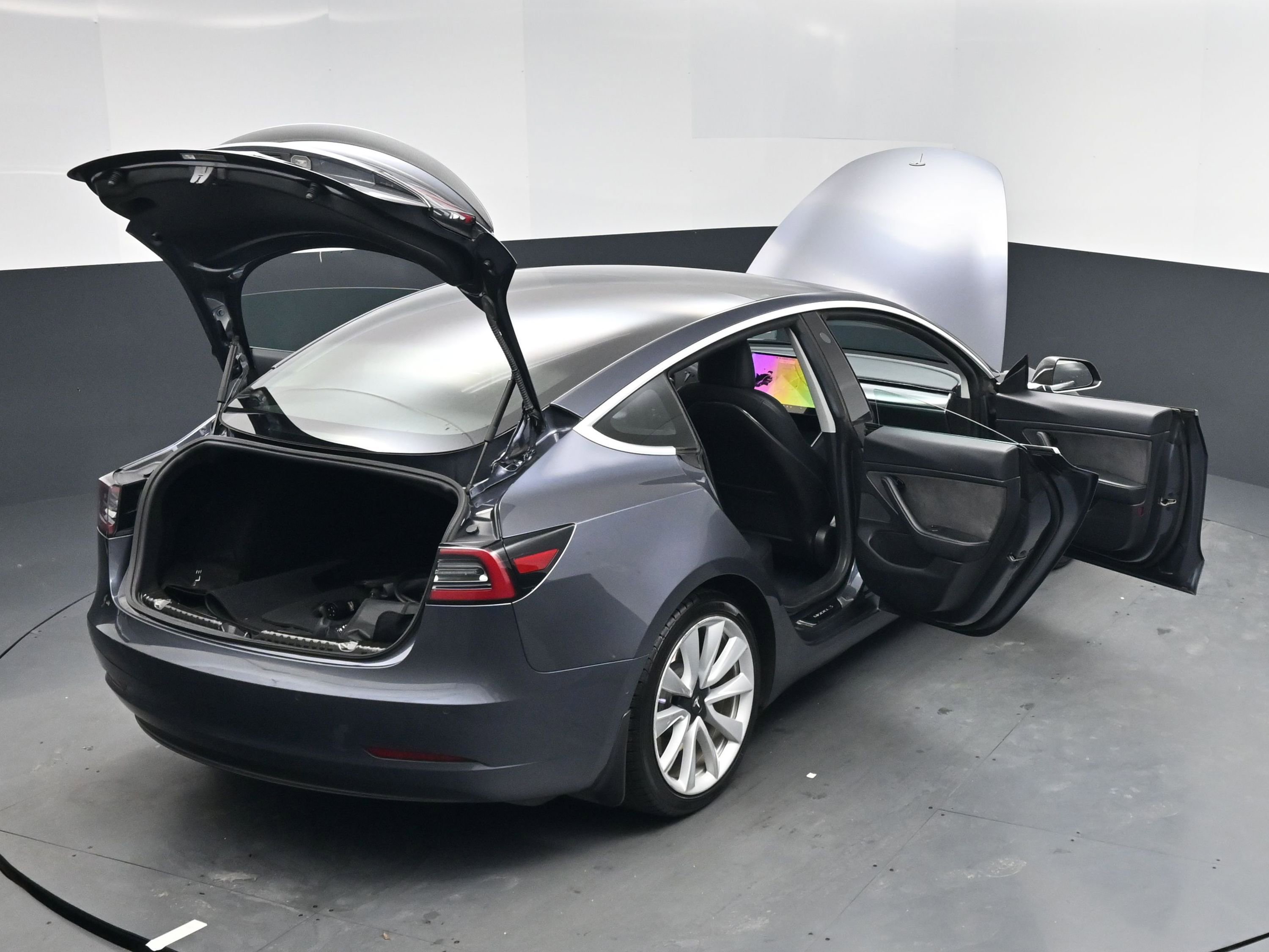 Used 2020 Tesla Model 3 Standard Range image 18