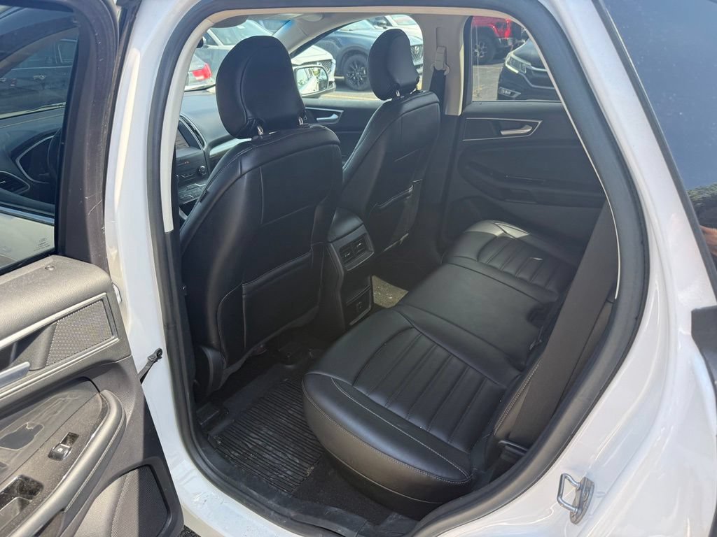 Used 2019 Ford Edge SEL w/ Equipment Group 201A AWD/4WD image 6