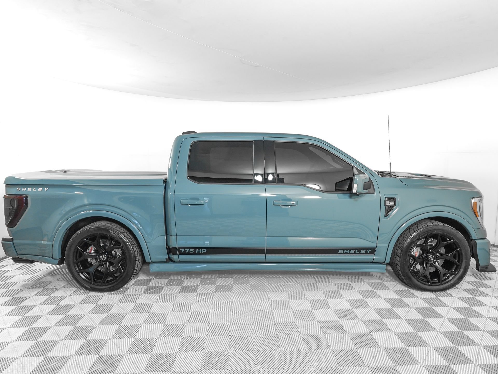 Used 2023 Ford F150 Lariat w/ Equipment Group 502A High AWD/4WD image 4