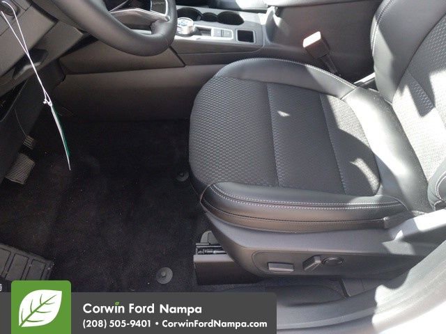 New 2025 Ford Escape SE image 14