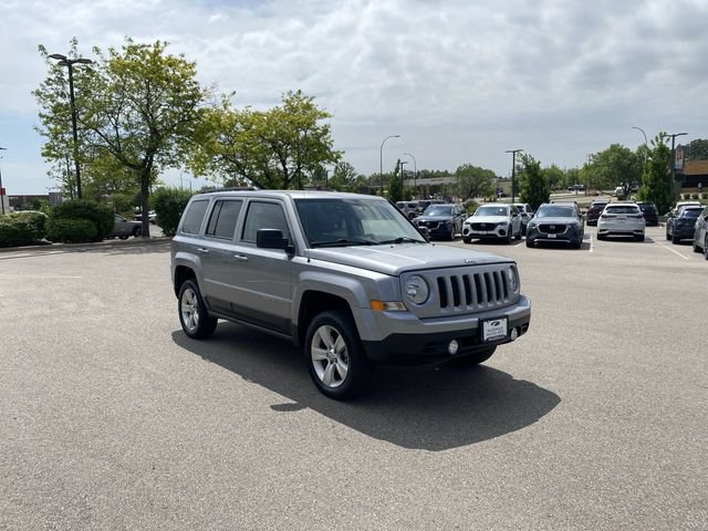 Used 2016 Jeep Patriot Latitude AWD/4WD image 7