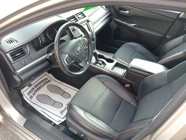 Used 2017 Toyota Camry SE image 15