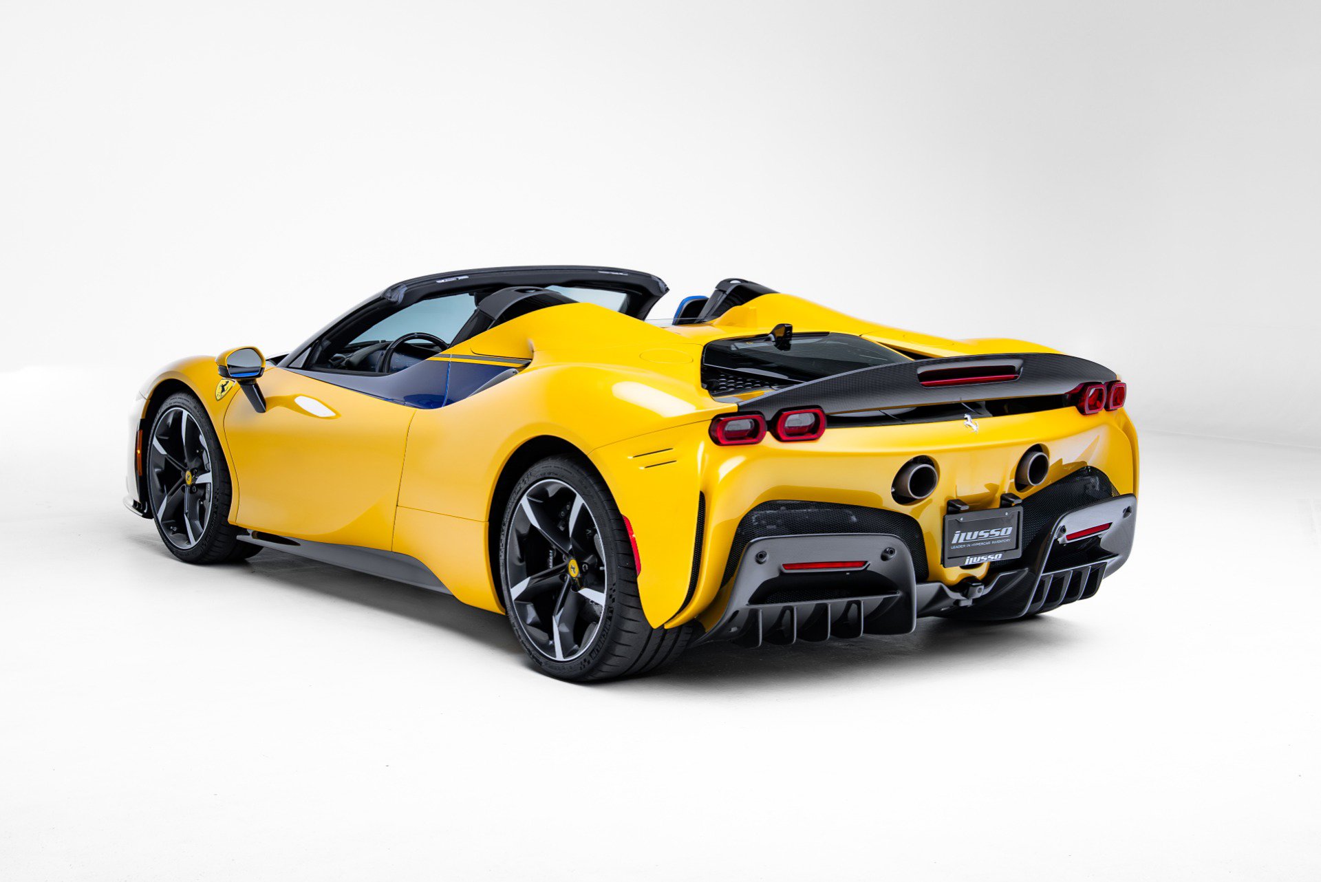 Used 2023 Ferrari SF90 Spider AWD/4WD image 37
