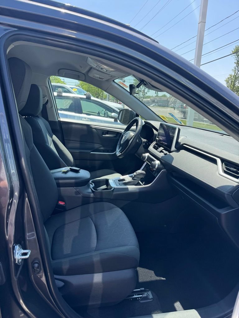 Used 2025 Toyota RAV4 XLE w/ Weather Package AWD/4WD image 10