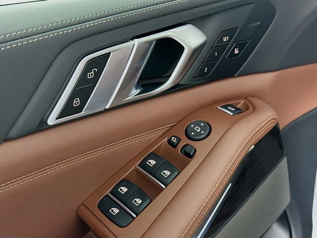 Used 2026 BMW X5 xDrive40i w/ Climate Comfort Package image 18