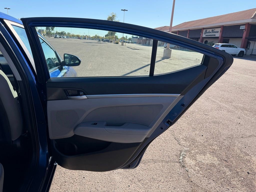 Used 2019 Hyundai Elantra SEL image 17