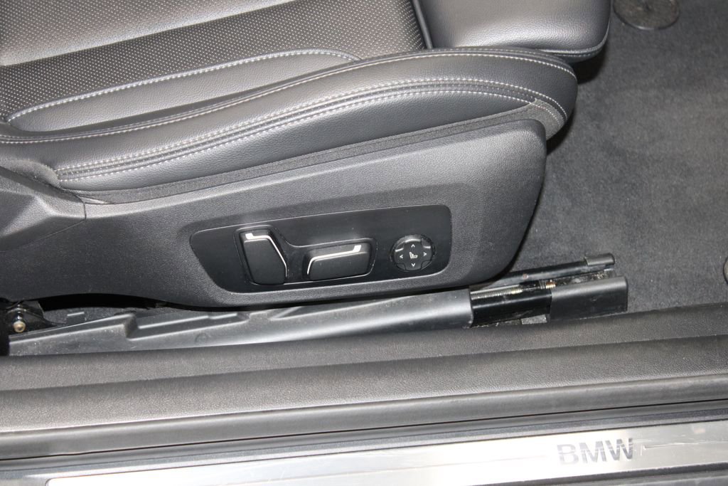 Used 2024 BMW 430i Convertible RWD image 23