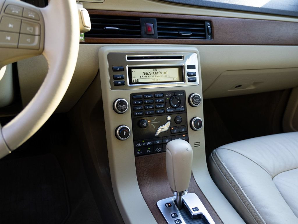 Used 2010 Volvo XC70 3.2 AWD/4WD image 33