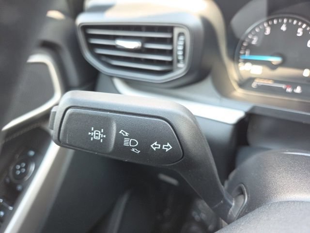 Used 2024 Ford Explorer XLT RWD image 40