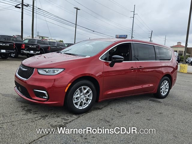 New 2026 Chrysler Pacifica Select image 3
