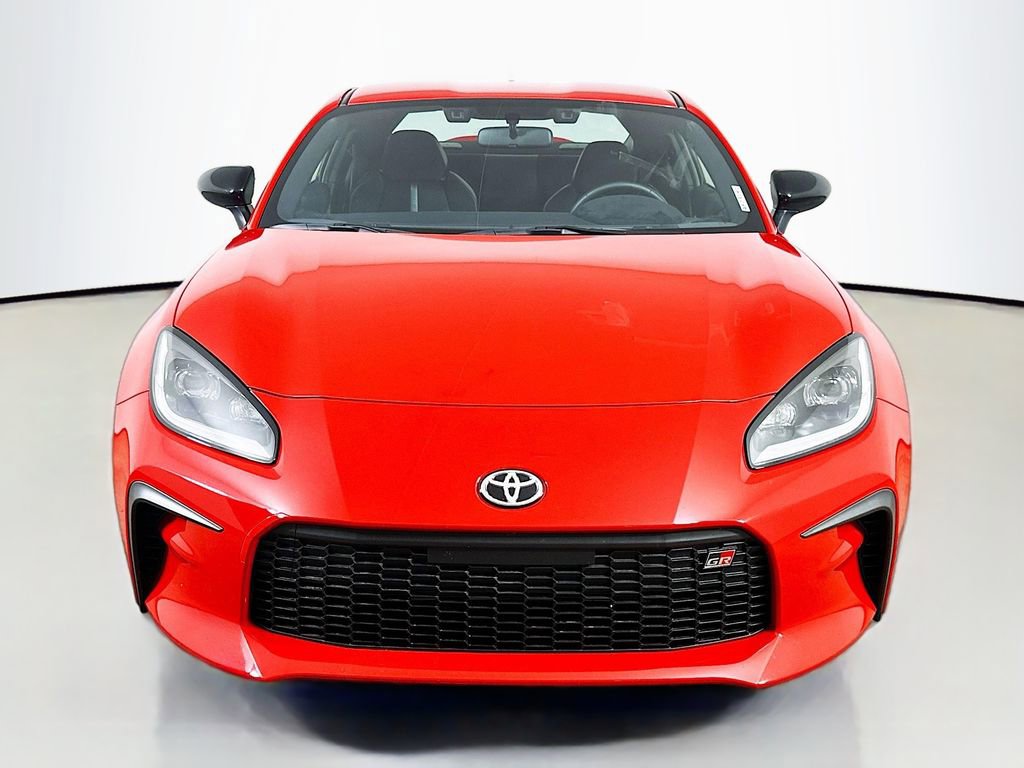 Used 2025 Toyota GR86 Premium RWD image 2