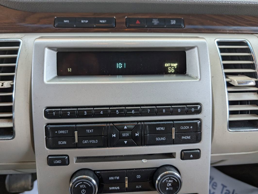 Used 2011 Ford Flex SEL w/ Rapid Spec Order Code image 16