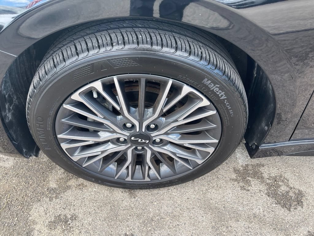 Used 2023 Kia Forte GT-Line FWD image 5