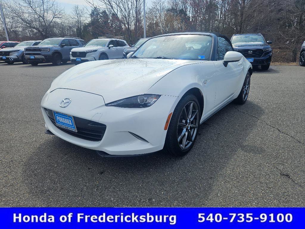 Used 2016 MAZDA MX-5 Miata Grand Touring image 2
