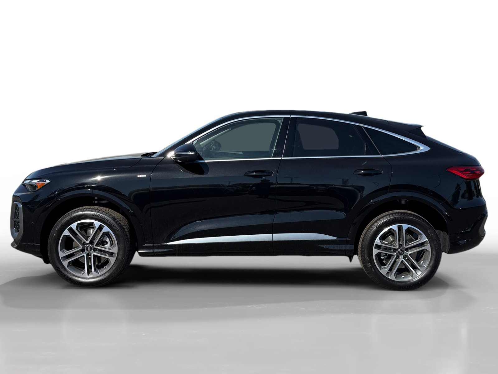 New 2026 Audi Q5 Premium AWD/4WD image 2