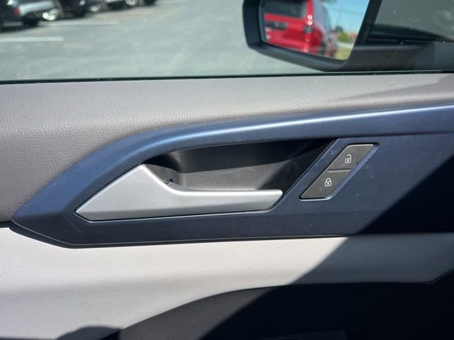 Used 2022 Volkswagen Taos SE w/ Panoramic Sunroof Package image 29