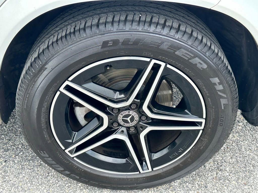 Used 2020 Mercedes-Benz GLE 450 4MATIC image 25