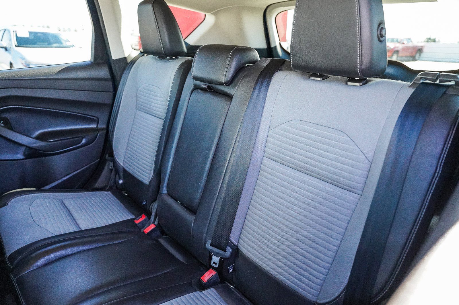 Used 2019 Ford Escape SE image 19