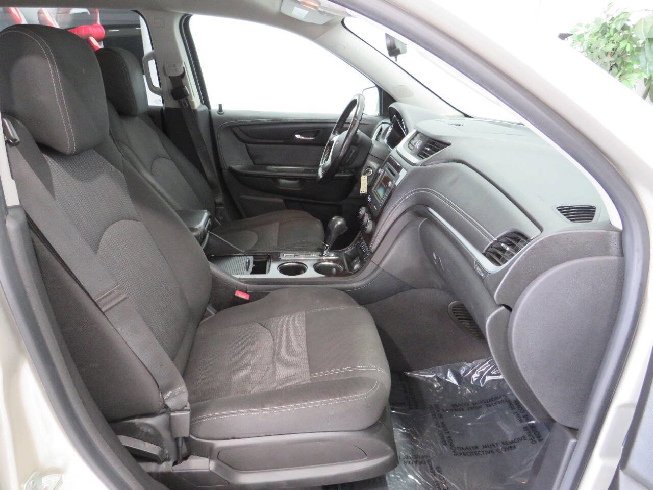 Used 2016 Chevrolet Traverse LT w/ Style and Technology Package image 11