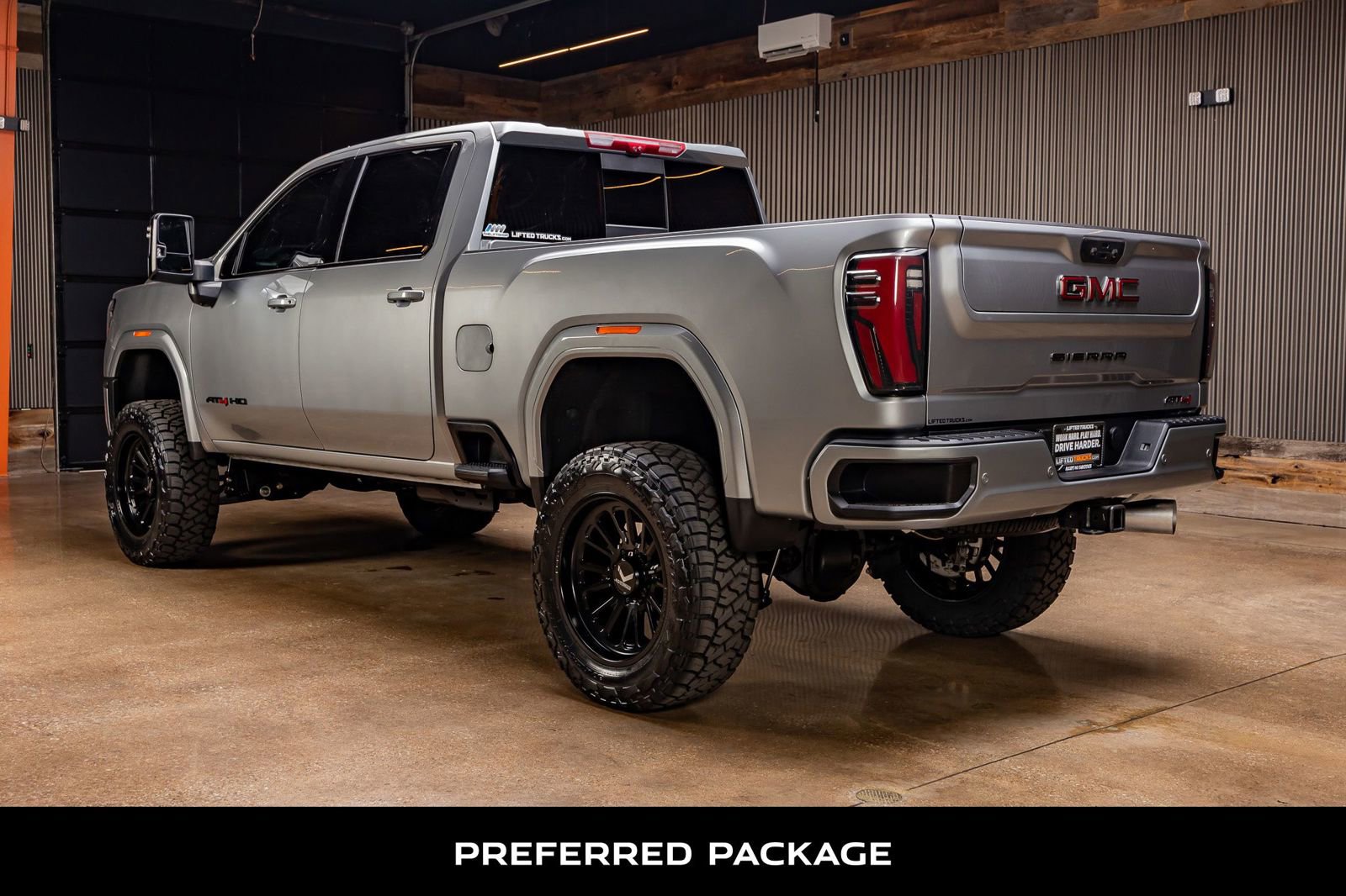 Used 2025 GMC Sierra 2500 AT4 w/ AT4 Premium Plus Package image 7
