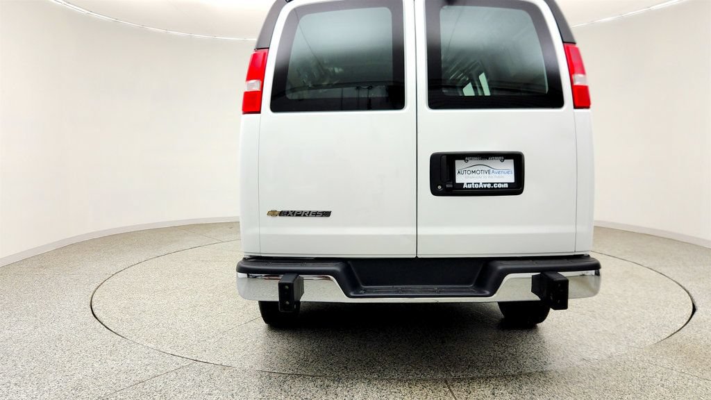 Used 2025 Chevrolet Express 2500 w/ Driver Convenience Package RWD image 6