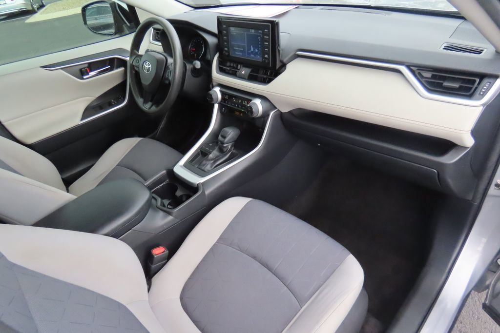 Certified 2019 Toyota RAV4 XLE image 18